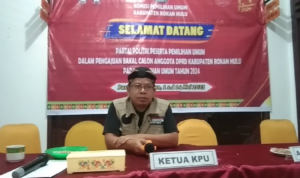 Ketua KPU Rohul, Elfendri. Foto/Mengabarkan.com