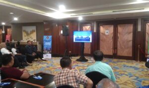 Para wartawan dari Organisasi PWI menyaksikan berjalanya Konferensi XXV PWI 2023 di Bandung